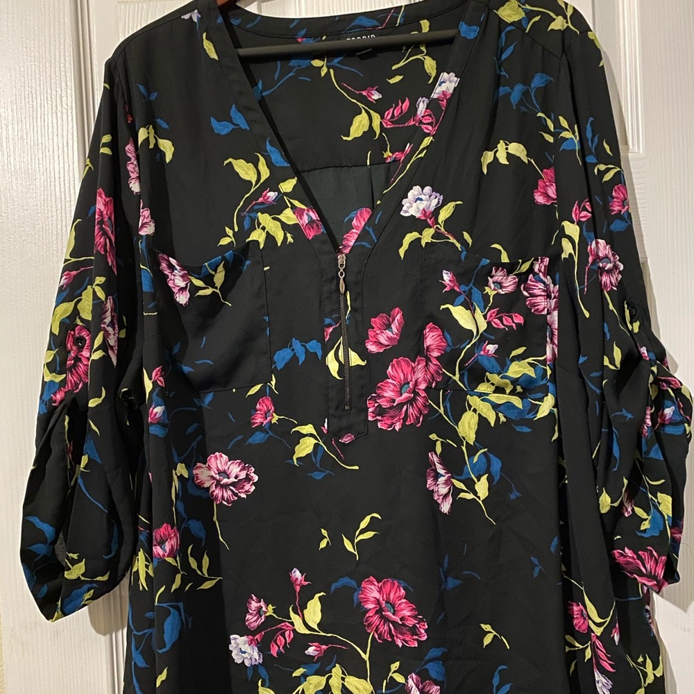 🔥SOLD🔥 Torrid Multicolor Floral Blouse